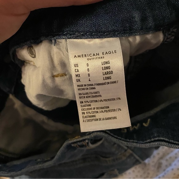 American Eagle Distressed Curvy Hi Rise Denim Skirt 0L - Picture 4 of 6